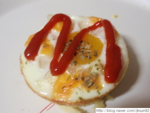 egg bread topped with ketchup